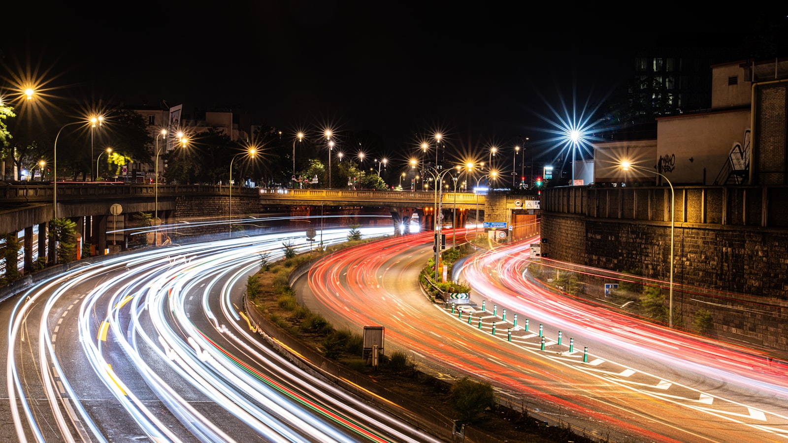 Long exposure traffic light trails at night